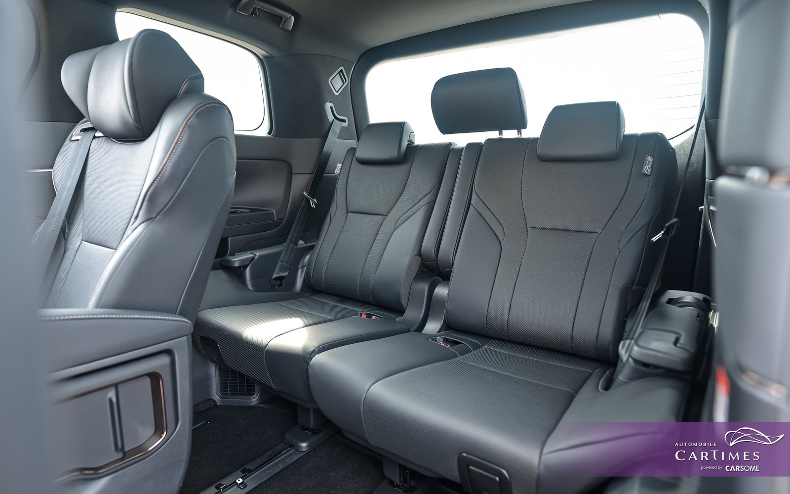 Toyota Alphard 2.5Z Hybrid photo 8